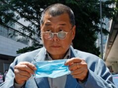 Los disidentes son silenciados y Occidente sigue adelante