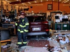 7 heridos al estrellarse camioneta en Mercado de Santa Rosa; Conductor llevaba bota para caminar – The Mercury News