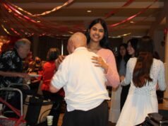 Estudiantes de secundaria regalan tarjetas de San Valentín a residentes mayores – The Mercury News