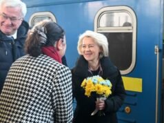 Altos funcionarios de la UE conmemoran cuatro años de guerra en Ucrania con una visita a Kiev