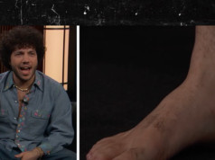 Benny Blanco defiende los pies sucios y deja ver sus plantas en ‘Kimmel’