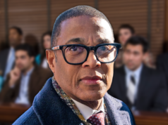 Don Lemon compara los procesamientos federales con un gobierno autoritario