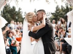 Hay mucho que hacer en una boda, pero esta planificadora está comprometida con su trabajo