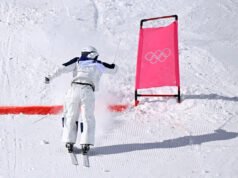 Juegos Olímpicos de Invierno de 2026: el japonés Ikuma Horishima cruza la línea de meta hacia atrás (sin querer) en una carrera caótica en su camino hacia la plata