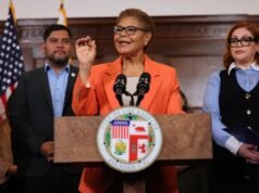 Karen Bass engañada sobre los cambios