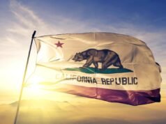 El pastel de capas de impuestos increíblemente alto de California