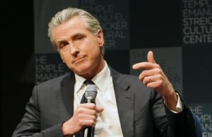 En palabras, Newsom es él mismo responsable