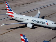 Hallan un 737 MAX estadounidense con posible agujero de bala