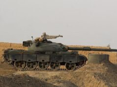 Ministro de Defensa paquistaní dice que el país está en “guerra abierta” con Afganistán tras los ataques