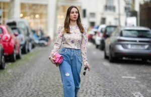 14 blusas florales ligeras para llevarte de primavera a verano