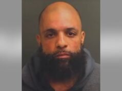 Hombre de Florida ataca violentamente a un restaurante chino y golpea al dueño con una pala