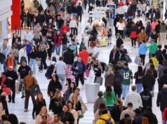 Los hogares estadounidenses podrían ahorrar 900 dólares este año gracias a la decisión arancelaria, pero los ‘cheques de dividendos’ supusieron un duro golpe