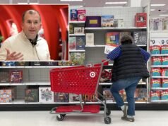 Objetivo: eliminar 500 puestos de trabajo pero fortalecer a los empleados de las tiendas para mejorar la experiencia del cliente: informe