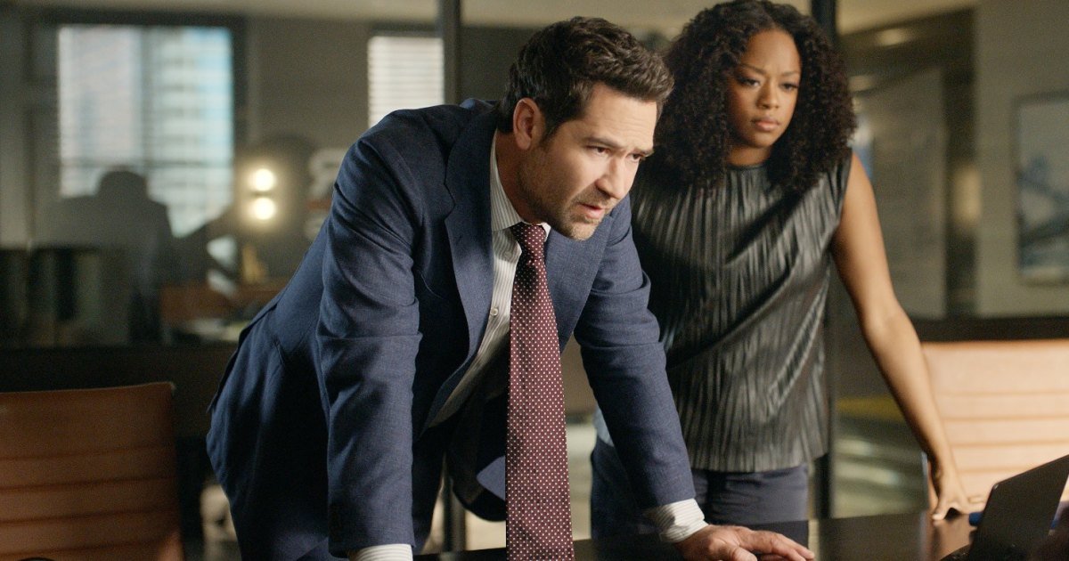 Manuel García-Rulfo y Jazz Raycole en The Lincoln Lawyer temporada 4