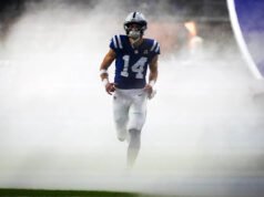 Mejores jugadores en la agencia libre de la NFL en 2026, por posición