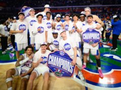 El No. 7 Florida gana su parte del título de la temporada regular de la SEC con una victoria 111-77 sobre Arkansas
