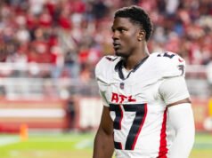 La jugadora de la WNBA Rickea Jackson supuestamente solicitó una orden de protección contra el DE de los Falcons, James Pearce Jr.