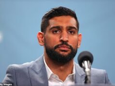 Amir Khan regresa a África mientras los promotores del boxeo luchan por el control del deporte