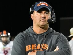 La escuela secundaria de Travis Turner toma medidas para distanciarse aún más del entrenador fugitivo buscado por cargos de pornografía infantil