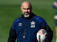 Revelado: Los dos entrenadores de fútbol rivales están trabajando JUNTOS antes del triple encabezado en Las Vegas este fin de semana.