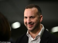 El líder del Partido Verde, Zack Polanski, acusado de reírse del vandalismo de la estatua de Winston Churchill