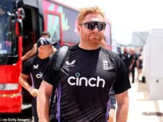 El entrenador de Inglaterra Jonny Bairstow pide ayuda para el equipo de cricket atrapado en Dubai en medio de drones y misiles iraníes