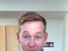 El director ejecutivo de McDonald’s es ridiculizado por tener dificultades para comer la hamburguesa de la empresa en un vídeo viral: “Su aura grita ensalada de col rizada”