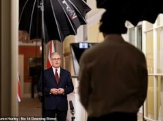 El ‘débil’ Starmer se enfrenta al colapso laborista y exige que los Comunes voten tras un ‘giro de sentido’ para permitir a Trump lanzar ataques ‘defensivos’ contra Irán desde bases militares del Reino Unido