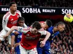 El gran debate: por qué las tonterías en el área de penalti rayan en lo ilegal, cómo los árbitros débiles han permitido que dominara el caos en las jugadas a balón parado y qué significa todo esto para la Copa del Mundo: IAN LADYMAN