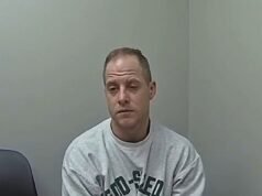 Los hijos del alumno de American Idol, Caleb Flynn, buscan una orden de restricción para proteger las finanzas familiares mientras está encarcelado por presunto asesinato de su esposa.