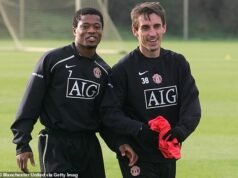 Patrice Evra despotrica contra el trío de expertos del Man United que intentan “matar” la carrera de Michael Carrick: un francés critica brutalmente a Gary Neville, Roy Keane y Paul Scholes por sus fracasos en el banquillo