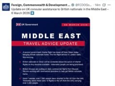 El segundo vuelo de repatriación británico despega de Omán mientras los británicos se apresuran a huir de Oriente Medio