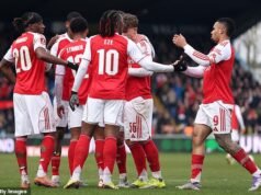 El Arsenal fue llevado al límite por los héroes de Mansfield en un clásico de la Copa FA, pero tiene que agradecer a tres estrellas por sobrevivir y mantener el rumbo hacia el Cuádruple, escribe OLIVER HOLT