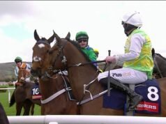 El jockey central de Cheltenham acusa a su rival de ‘abuso racista’ después de que las cámaras de televisión filmaran una diatriba malhablada en una furiosa disputa