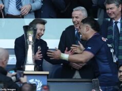 ¡Por qué estoy ayudando a Escocia a romper su maleficio irlandés… y a la princesa Ana a romper el protocolo abrazando a Sione Tuipulotu!