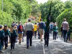 El desfile scout del Día de San Jorge se salvó gracias a una donación de £9.000 de un empresario local después de que el consejo amenazara con poner fin al evento