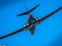 Starmer debería haber permitido que Estados Unidos utilizara las bases británicas desde el inicio de la guerra con Irán, dice William Hague, calificando la lenta respuesta militar británica como “impensable”