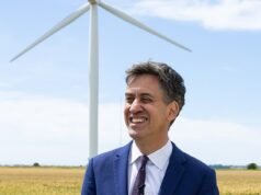 Los parques eólicos de Ed Miliband podrían paralizar los sistemas antimisiles ‘Cúpula de Hierro’ de Gran Bretaña y convertir a Gran Bretaña en un “blanco fácil”, advierten expertos en defensa.