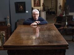 Impresionante colección de muebles de roble con artículos que datan del siglo XVI se vende por £1 millón