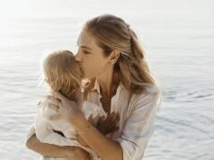 ¡Chelsy Davy da a luz! La exnovia del príncipe Harry anuncia el nacimiento de su tercer hijo el Día de la Madre y comparte su dulce nombre