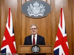 “No nos veremos arrastrados a una guerra más amplia”: Starmer rechaza la llamada de Trump sobre los barcos británicos en el Estrecho de Ormuz, a pesar de la advertencia del presidente de que “lo recordará”