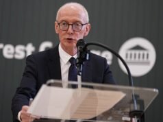 Pat McFadden está suplicando a los parlamentarios laboristas que respalden acciones “radicales” para transformar el Estado de bienestar británico en un “Estado funcional”, advirtiendo que es “demasiado fácil” que la gente reciba una paga por enfermedad.