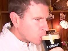 Mira el momento en que el rival de Danika Mason en Sunrise arremete contra ella por ESTE incidente con la bebida