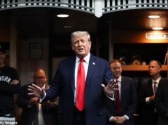 Donald Trump llama a Venezuela a convertirse en el estado número 51 de EE.UU. antes de enfrentarse a Estados Unidos en la final de béisbol