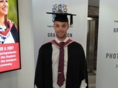 Profesor de educación física que dijo a los inmigrantes “respeten nuestras leyes o se vayan” fue expulsado del aula a pesar de haber sido absuelto de racismo y le dijeron que mantuviera su trabajo.