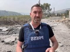 El periodista británico Steve Sweeney afirma que Israel estaba “intentando matarlo” en un ataque aéreo dirigido a “silenciarlo”.