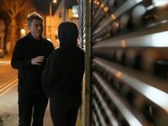 Se abusa de niños de hasta 11 años en las tiendas de conveniencia de High Street, donde se les ofrecen drogas, alcohol y cigarrillos mientras se los prepara para tener relaciones sexuales, dijo un alto funcionario del consejo.