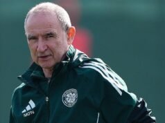 “Sorprendido” Martin O’Neill no sabe nada sobre la lesión de Kasper Schmeichel… y admite que el portero del Celtic no le dijo la gravedad de la lesión