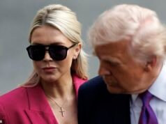 Karoline Leavitt arremete contra Margaret Brennan de CBS acusada de burlarse de los cristianos que oran por tropas