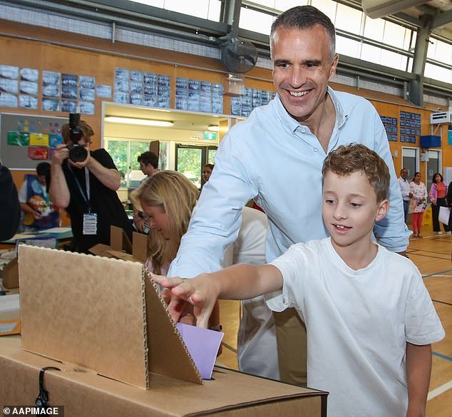107310487-15666657-SA_Premier_Peter_Malinauskas_voting_with_his_family_at_Woodville-m-47_17740639255.jpeg